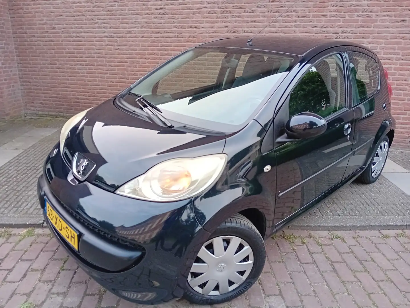 Peugeot 107 XS *5DEURS*AIRCO*NAP*NL AUTO*BEURT NW* Zwart - 1