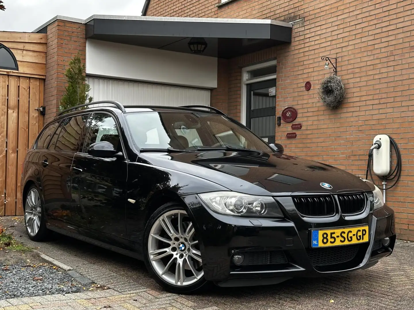 BMW 330 3-serie Touring 330i High Executive|M-Pakket|Aut|X Schwarz - 2