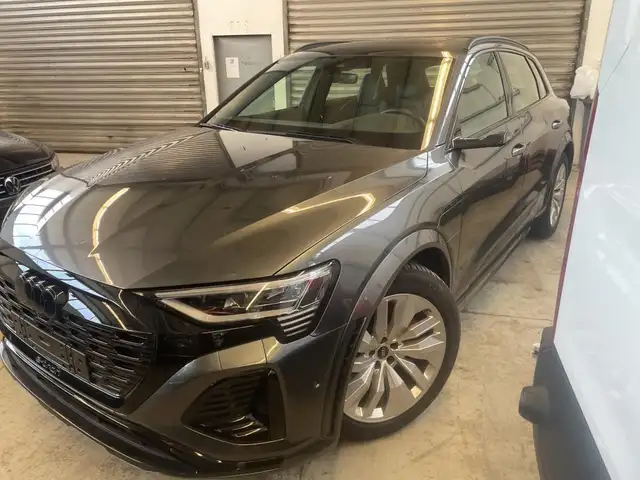 Audi SQ8 e-tron BLACK 22Z./ACC/HuD/PANO/S-SITZE/B&O