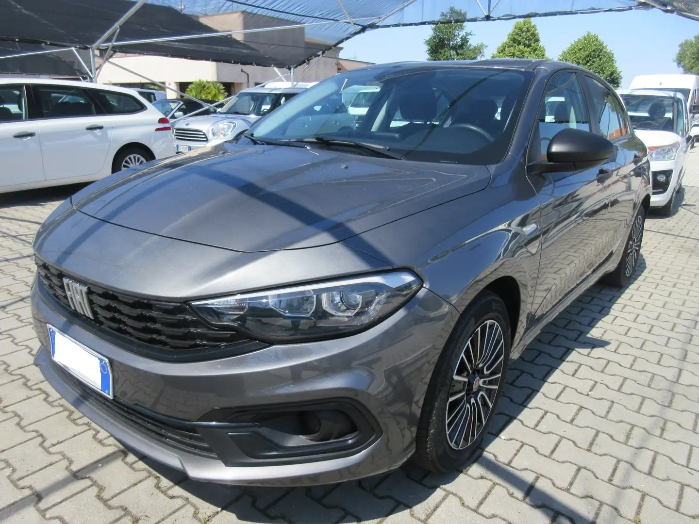 Fiat Tipo Tipo 5p 1.6 mjt 130CV  BERLINA Gris - 1