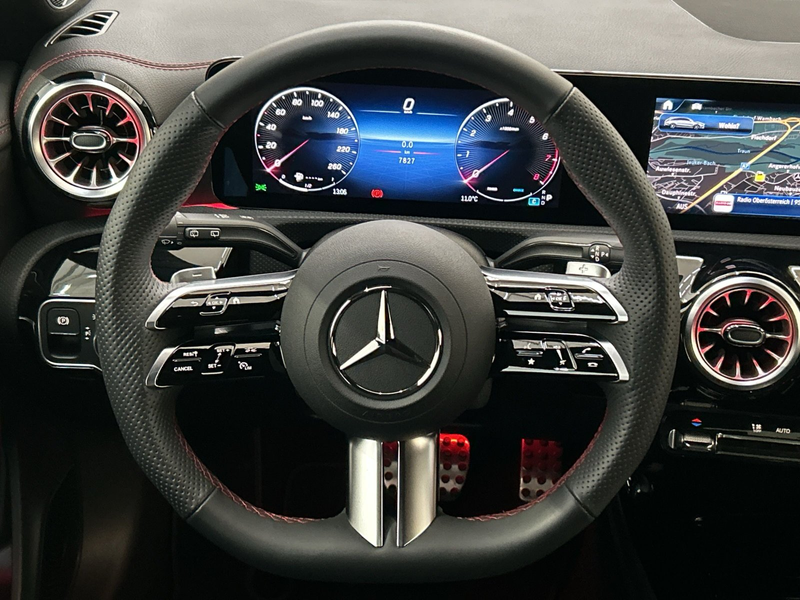 Mercedes-Benz CLA 200 Shooting Brake AMG Line,Lenkradheizung — photo 9