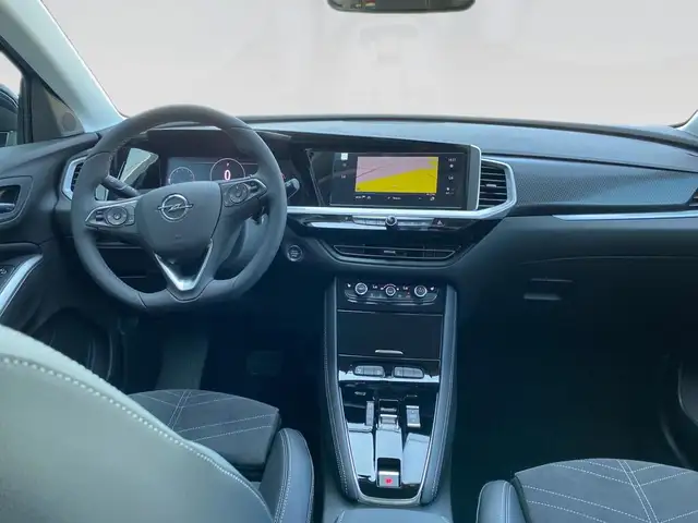 Opel Grandland view 6