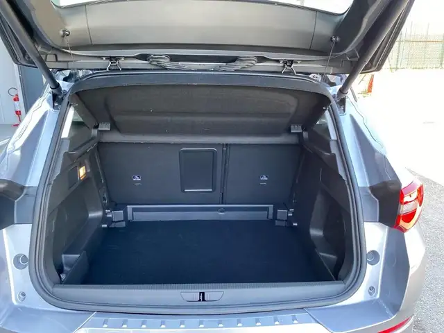 Opel Grandland view 9