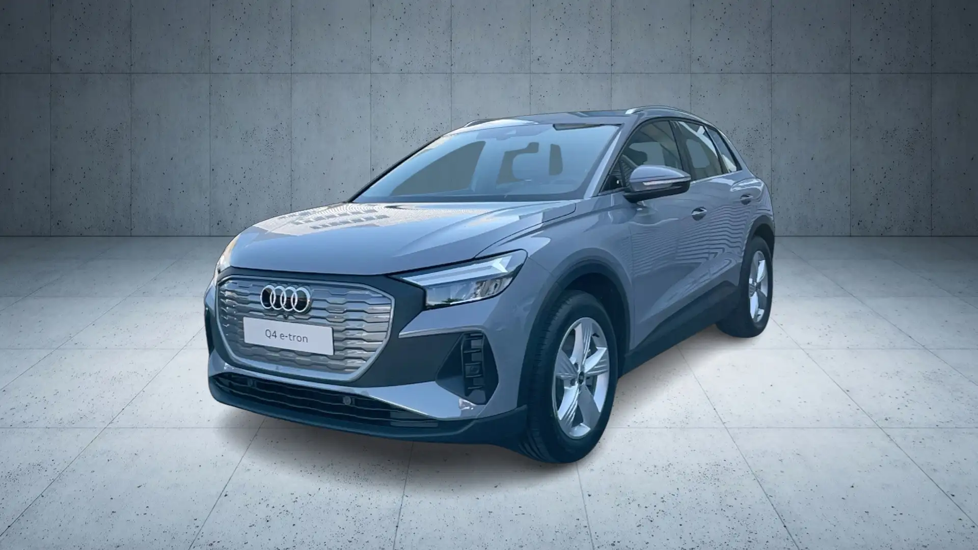 Audi Q4 e-tron Q4 45 e-tron LED Cam AHK SpurH KeyLess 19´ Сірий - 2
