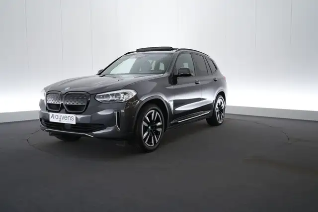 BMW iX3 80 kWh Dark Shadow LEDER/CUIR LED GPS PDC CAM Pano