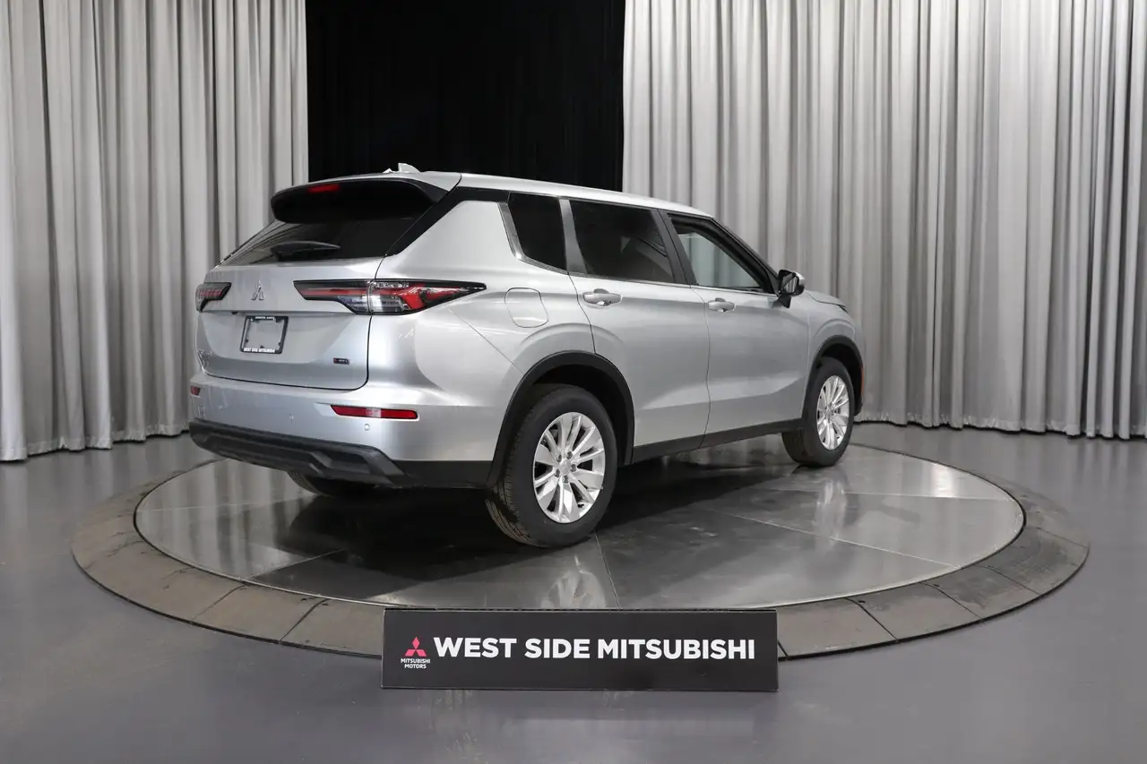Mitsubishi Outlander fotografie Mitsubishi Outlander