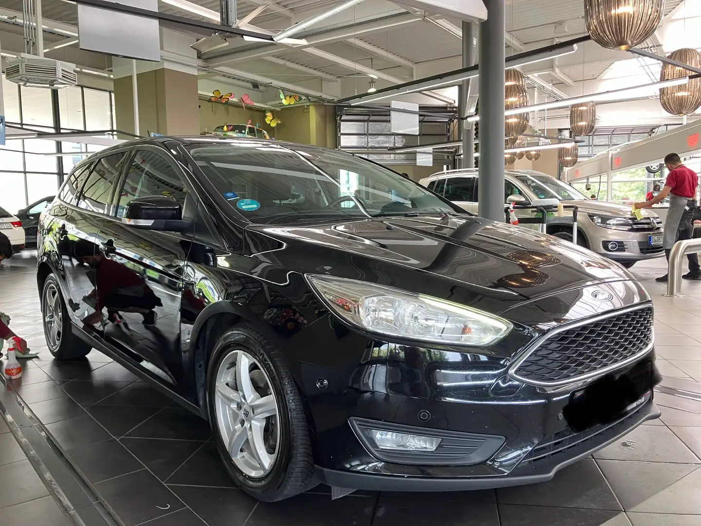 Ford Focus Focus Turnier 1.0 EcoBoost Start-Stopp-System Busi Schwarz - 2