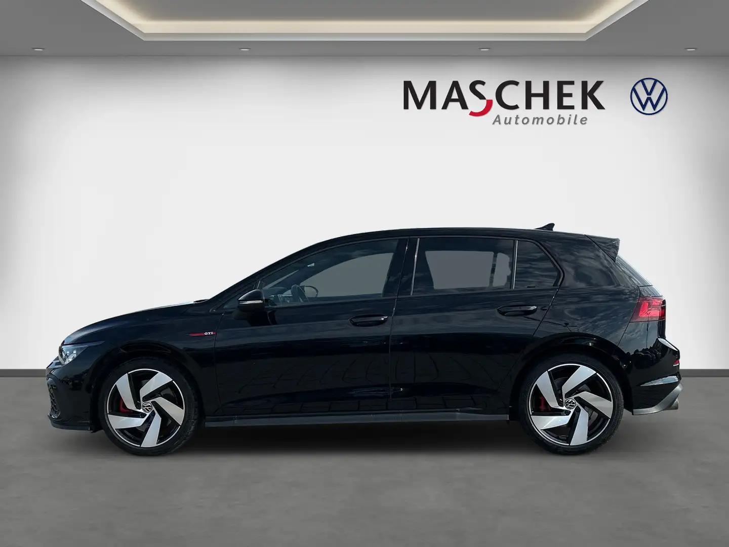 Volkswagen Golf GTI 2.0 TSI DSG AHK Navi RearView IQ.Light ACC Zwart - 2