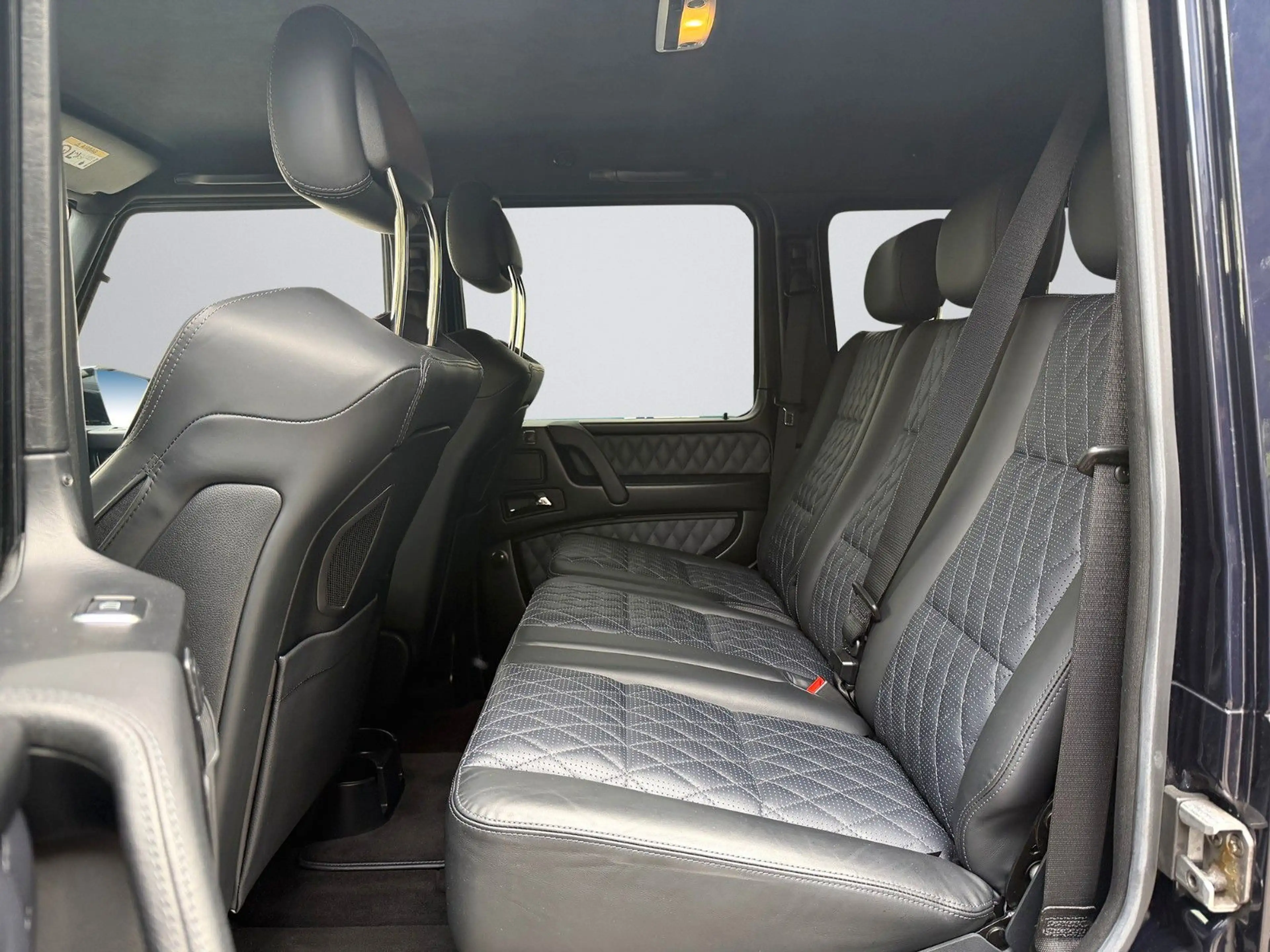 Mercedes-Benz G 63 AMG Full Carbon Standheizung SHZ/SK Carplay — photo 21