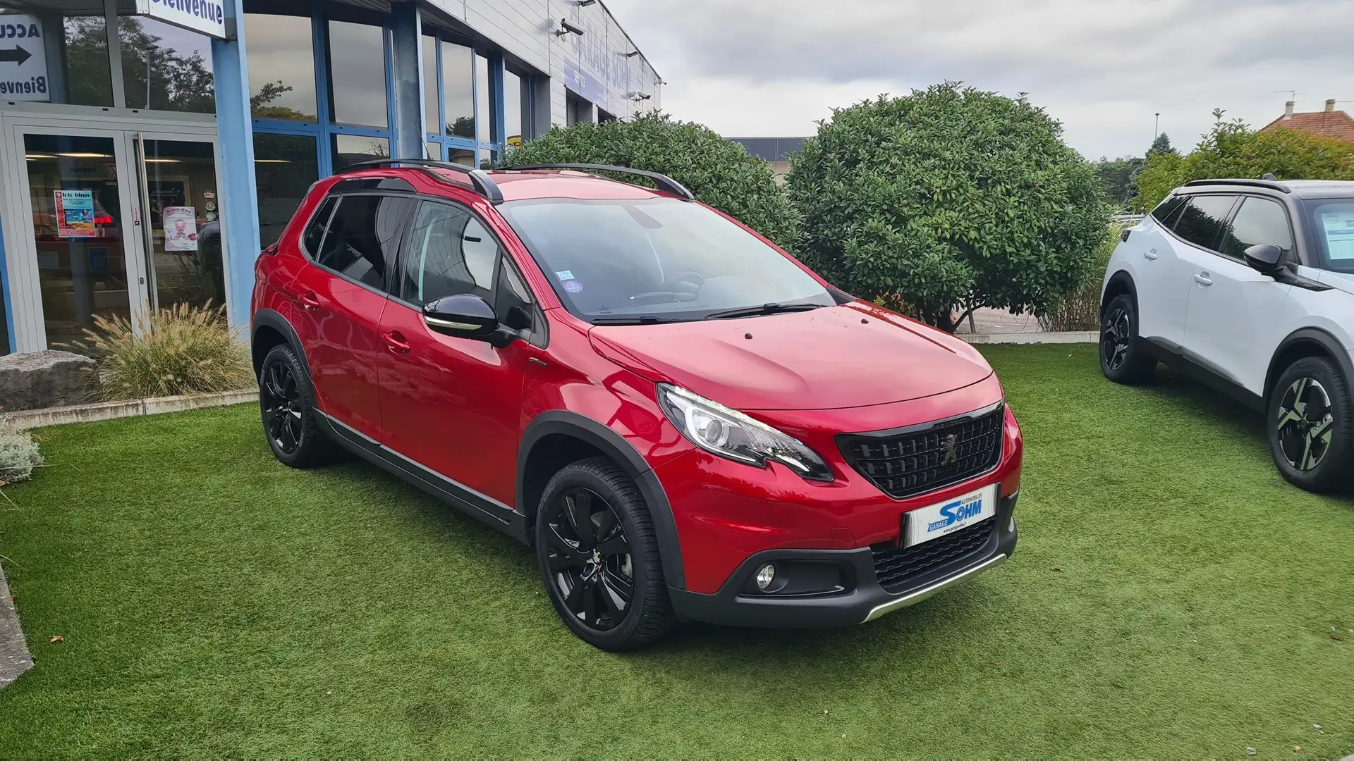 Peugeot 2008 1.2 PURETECH 110CH E6.C GT LINE S\u0026S 5CV Rouge - 1