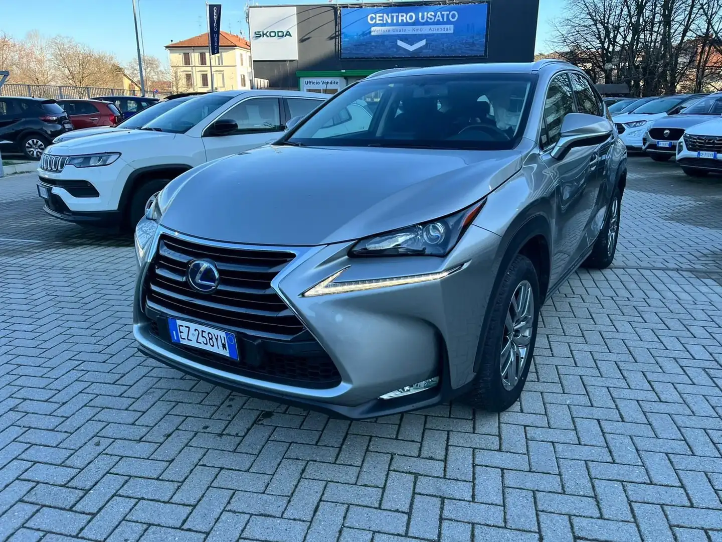 Lexus NX 300 NX Hybrid 4WD F-Sport Szary - 1