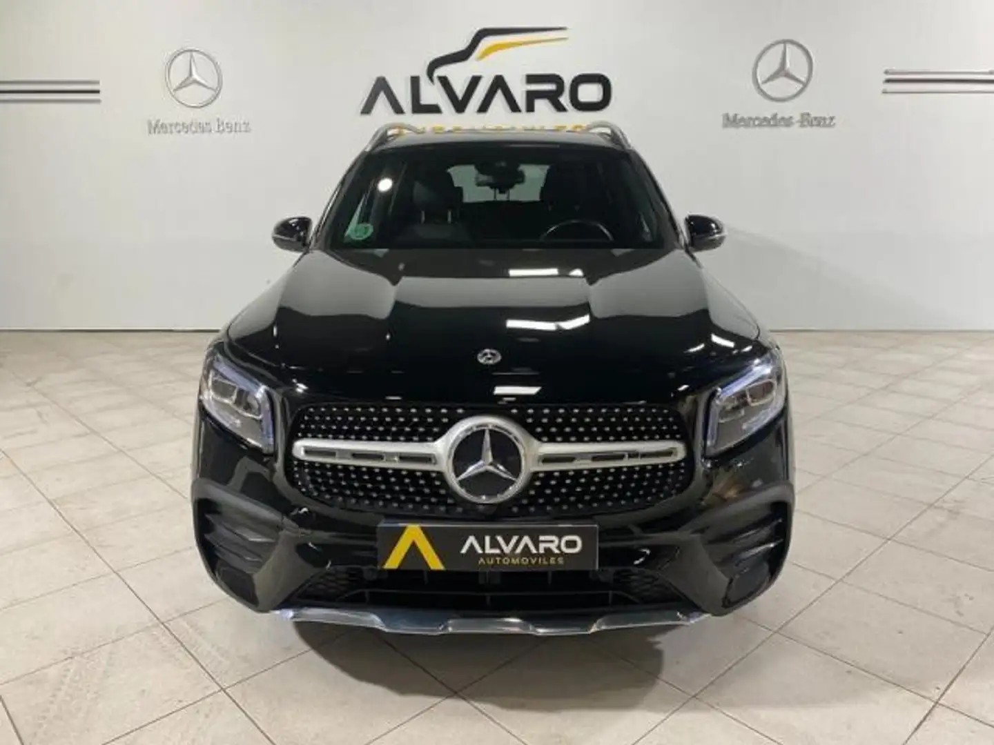 Mercedes-Benz GLB 200 200D 4 MATIC AMG LINE 5 PUERTAS 7 PLAZAS Negro - 2