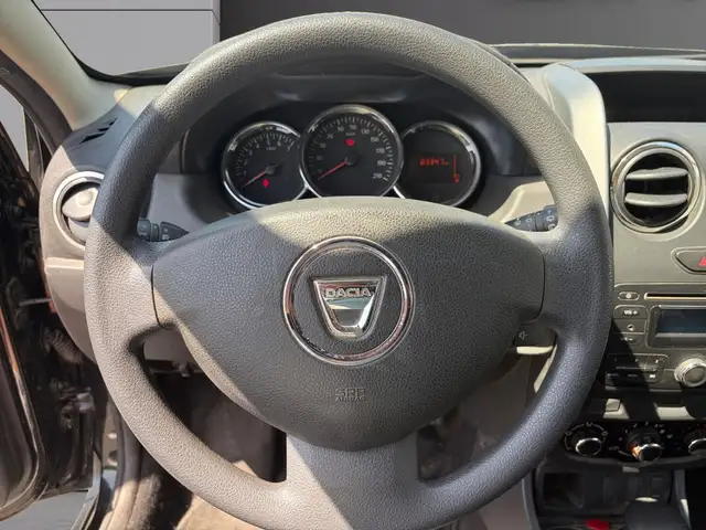 Dacia Duster view 13