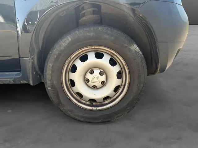 Dacia Duster view 18