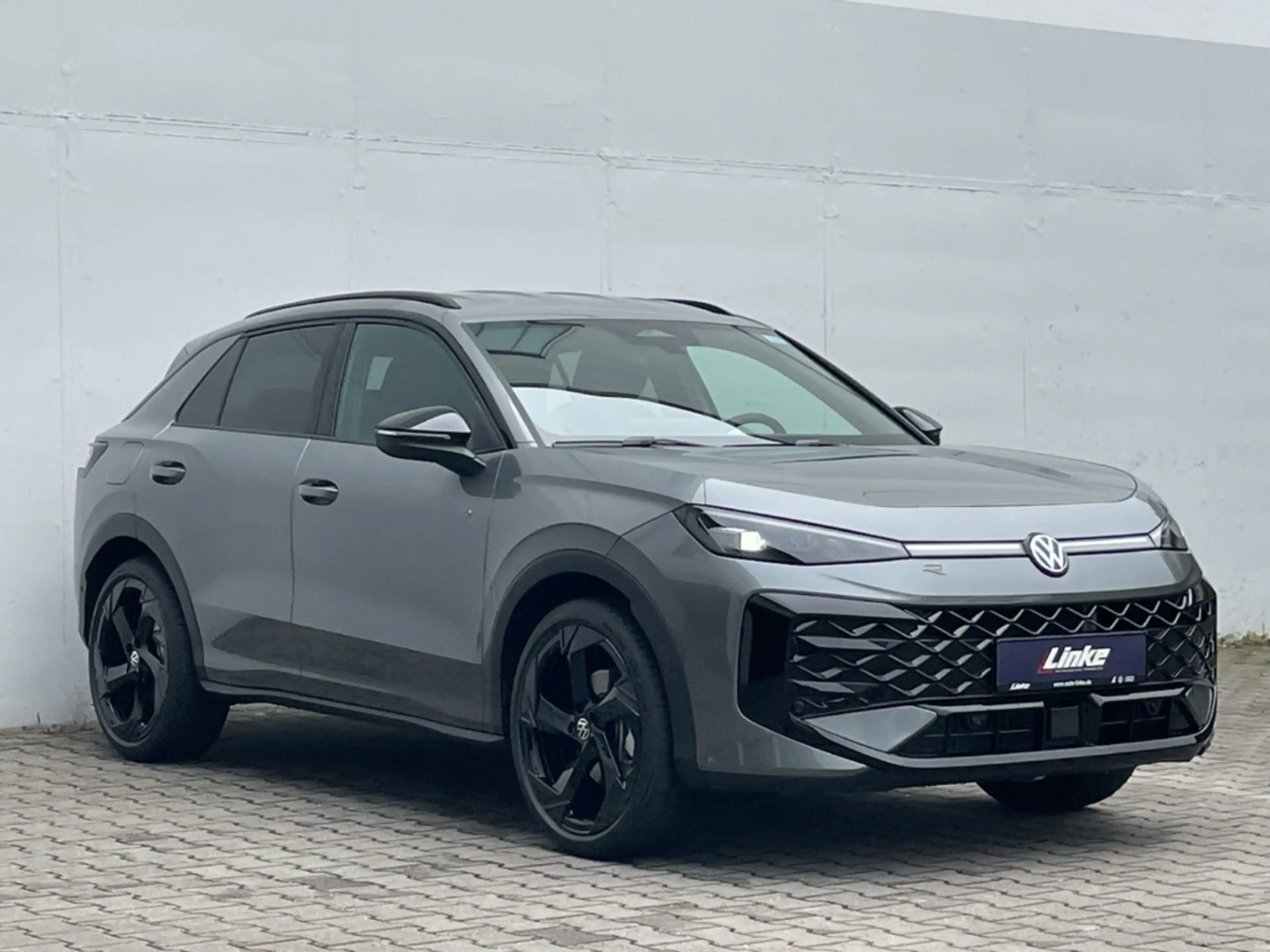 Volkswagen T-Roc R-Line 1.5 eTSI DSG AHK/Kamera/App-Connect/LED Plu — photo 2