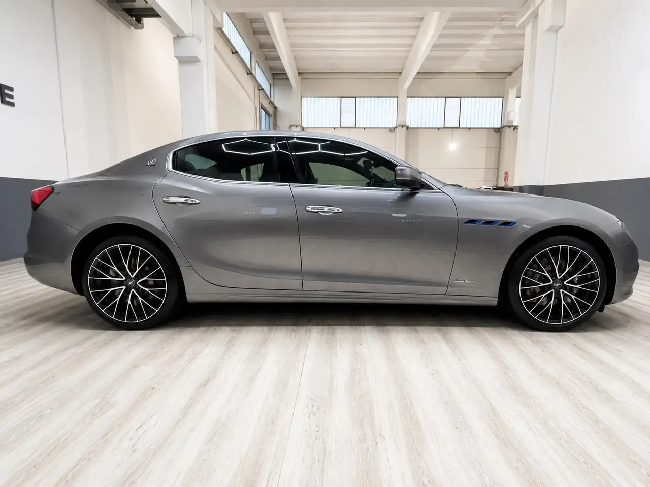 Maserati Ghibli 2021