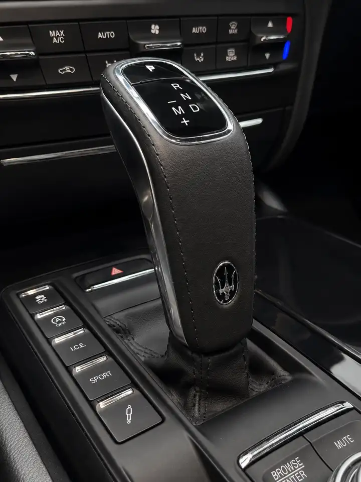 Maserati Ghibli 2021 — фото 15