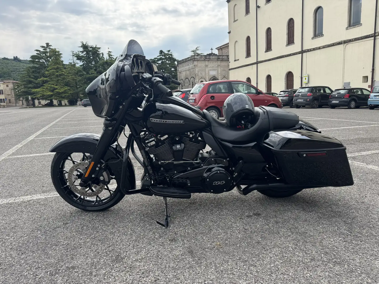 Harley-Davidson Street Glide special - 2
