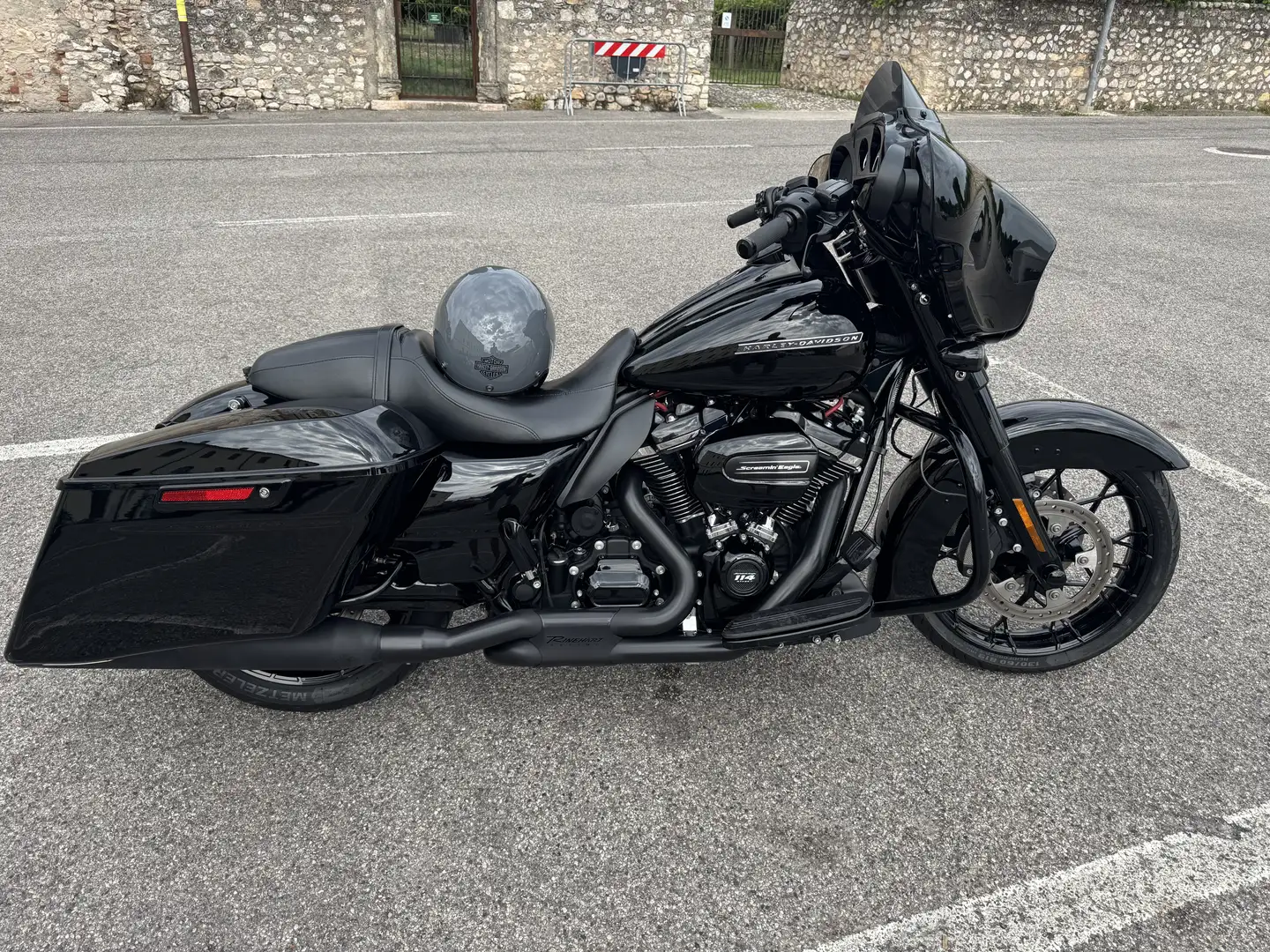 Harley-Davidson Street Glide special - 1