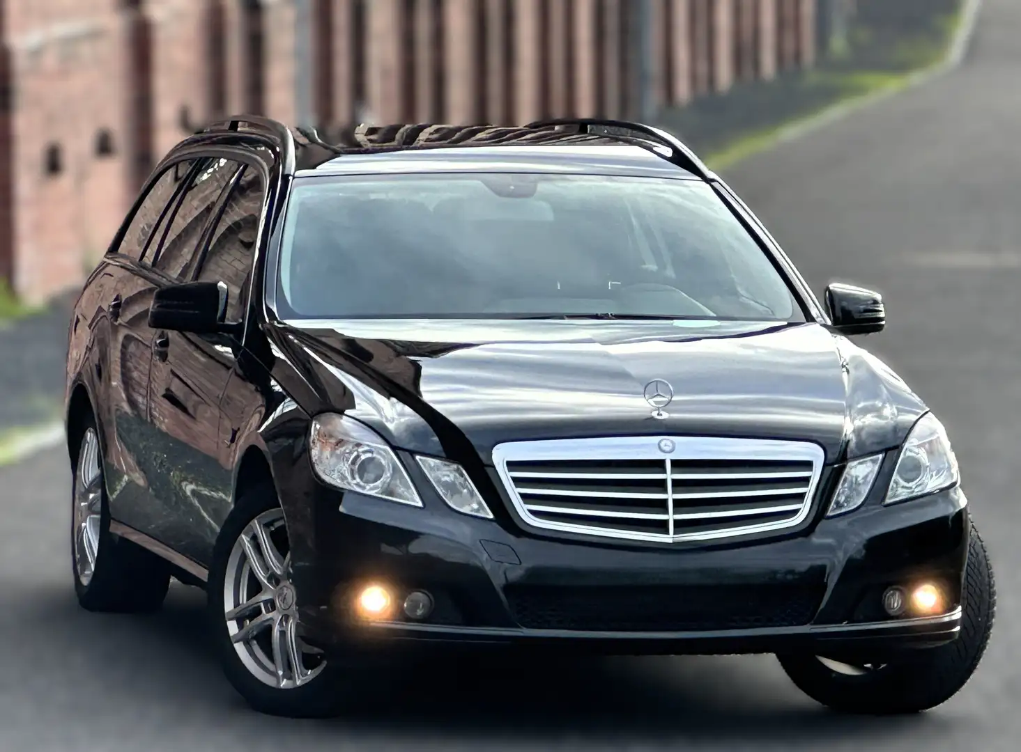 Mercedes-Benz E 200 E 200 CGI T-Modell BlueEfficiency Navi SHZ PDC - 1