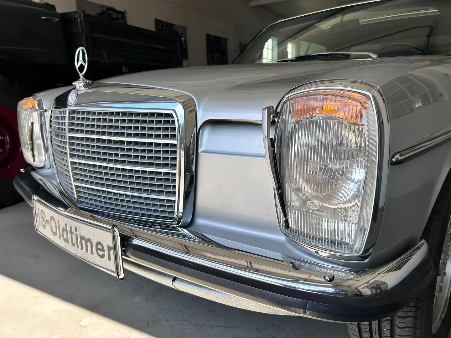 Mercedes-Benz CE 280 CE /8 Coupe mit Schiebedach und Automatik Silber - 2