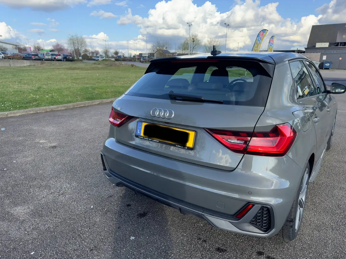 Audi A1 35 TFSI Sportback S tronic line Gris - 2