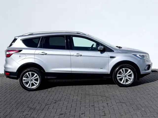 Ford Kuga view 4