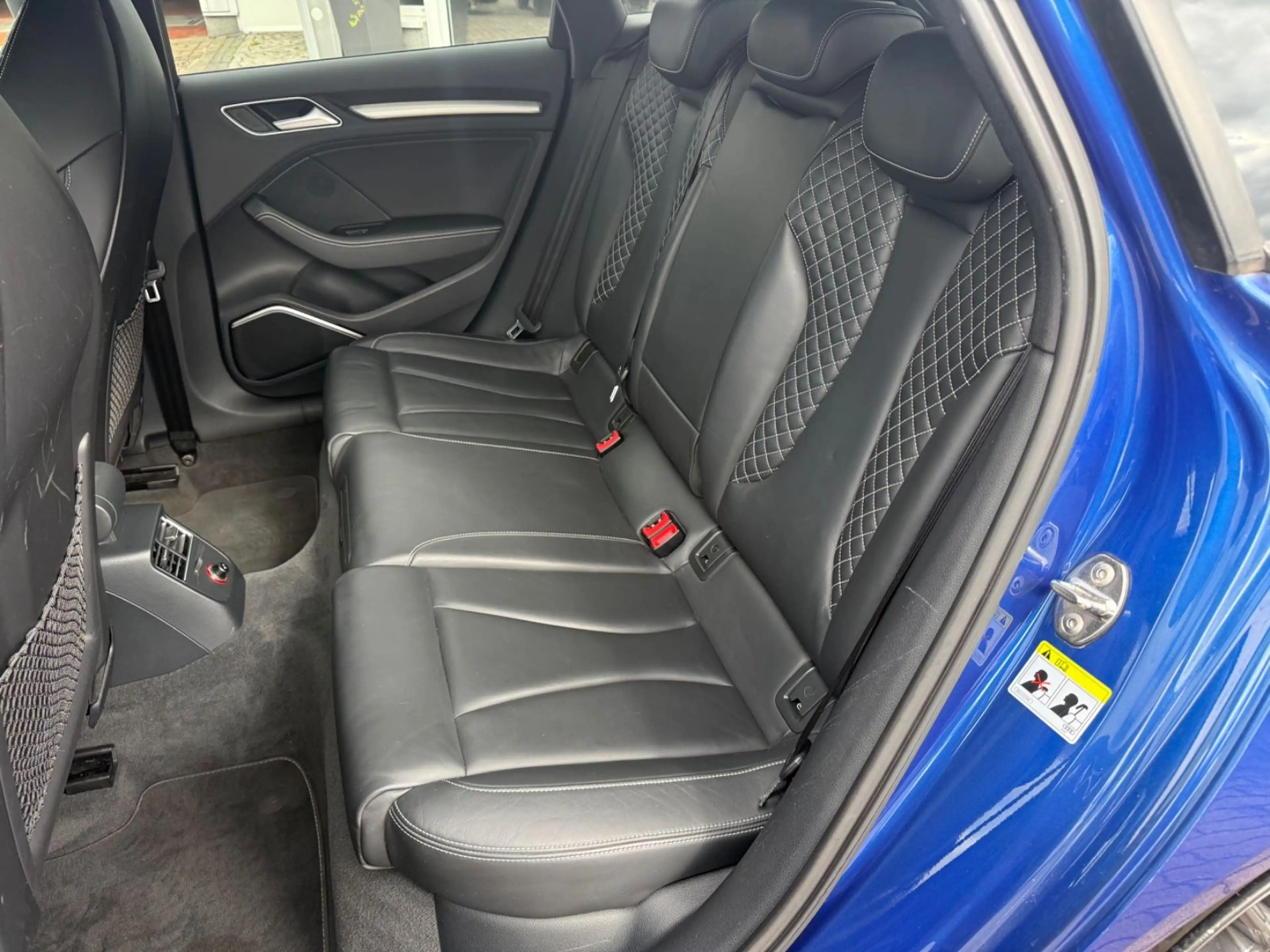 Audi S3 Sportback 2.0 TFSI quattro Bang&Olufsen LED — photo 11