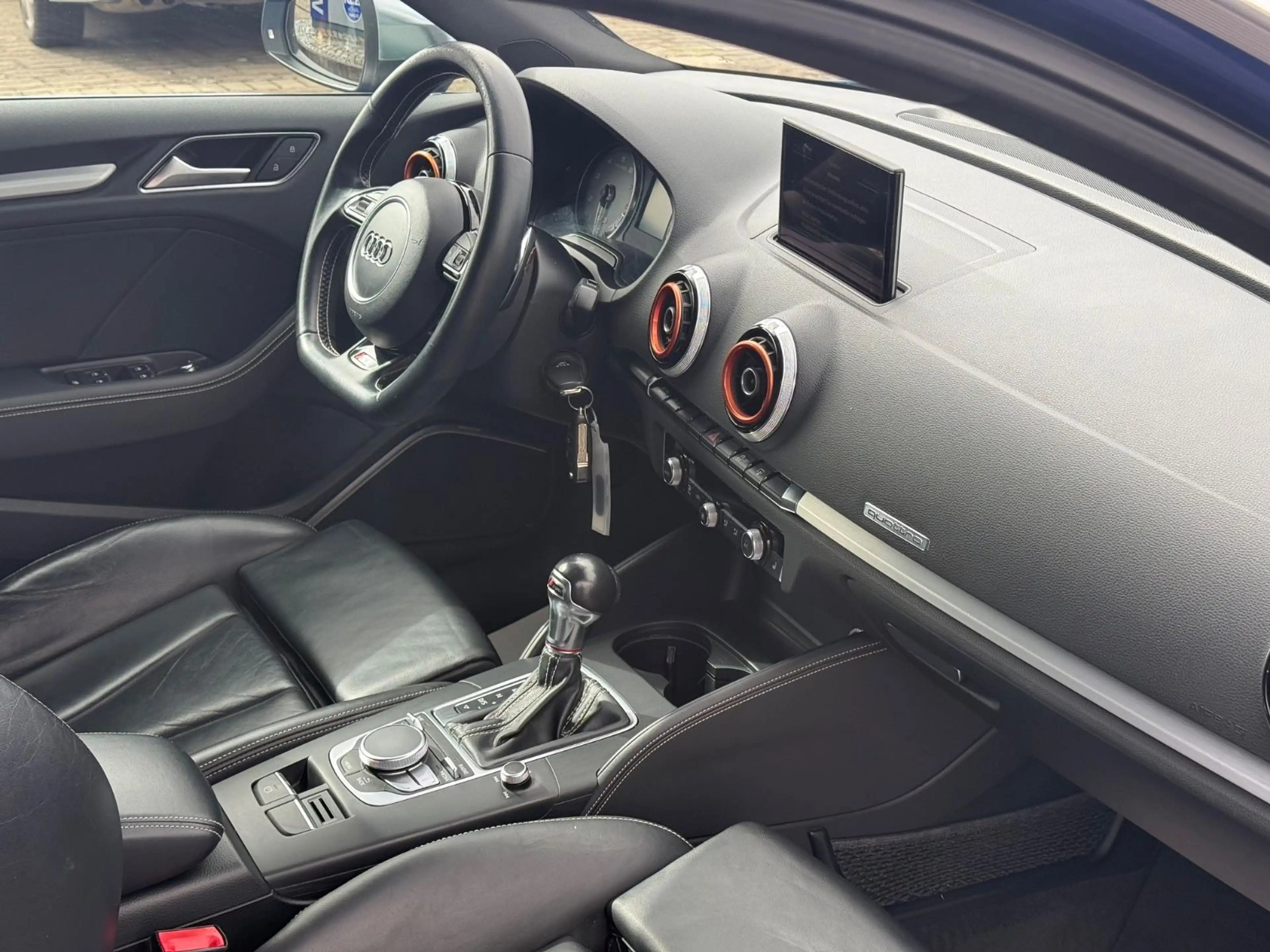 Audi S3 Sportback 2.0 TFSI quattro Bang&Olufsen LED — photo 15