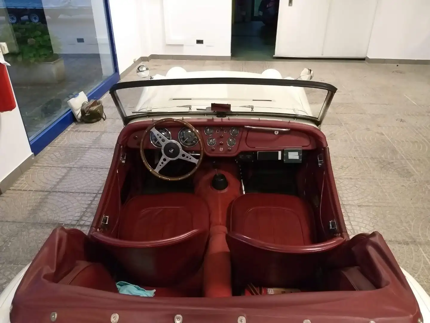 Triumph TR2 spider - 2