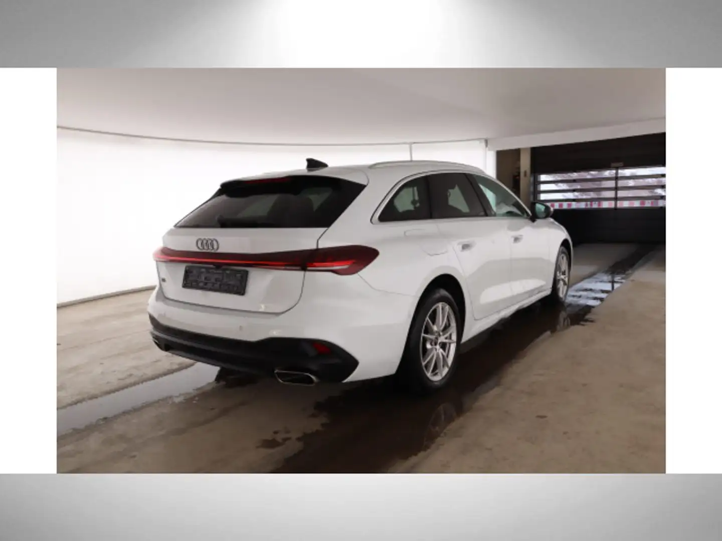 Audi A5 TFSI Stronic NAVI LED AHK ACC RFK SHZ Weiß - 2