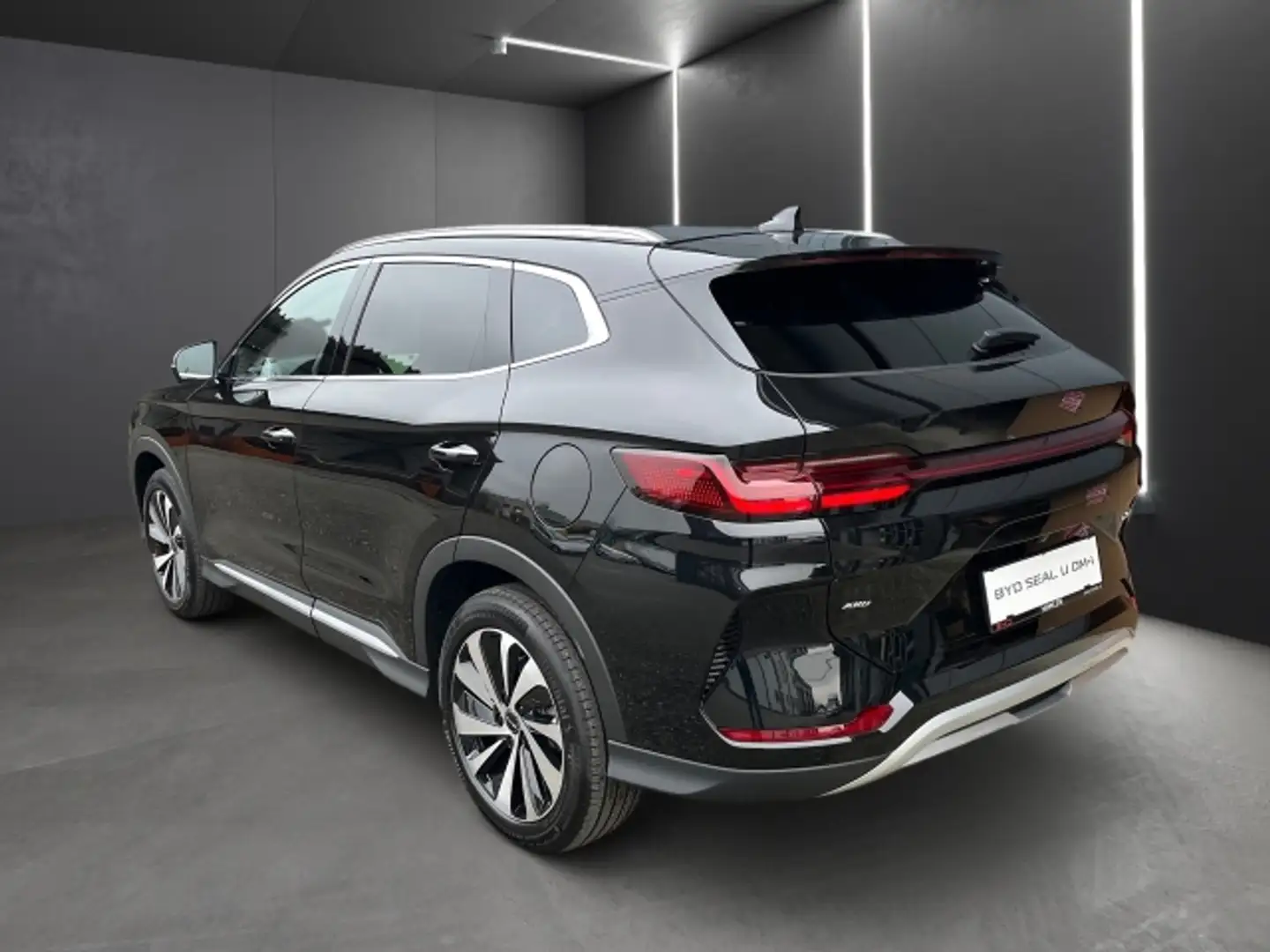 BYD Seal U DM-i Design AWD Schwarz - 2