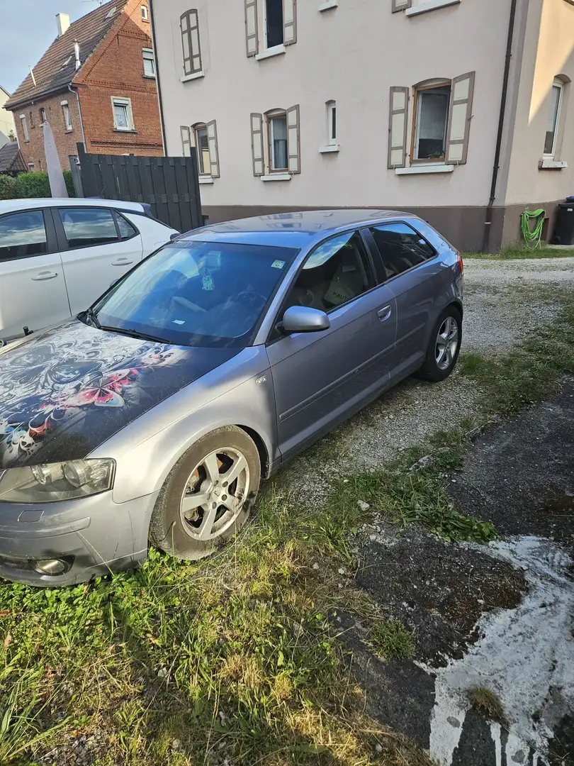 Audi A3 2.0 FSI Ambition Grau - 2
