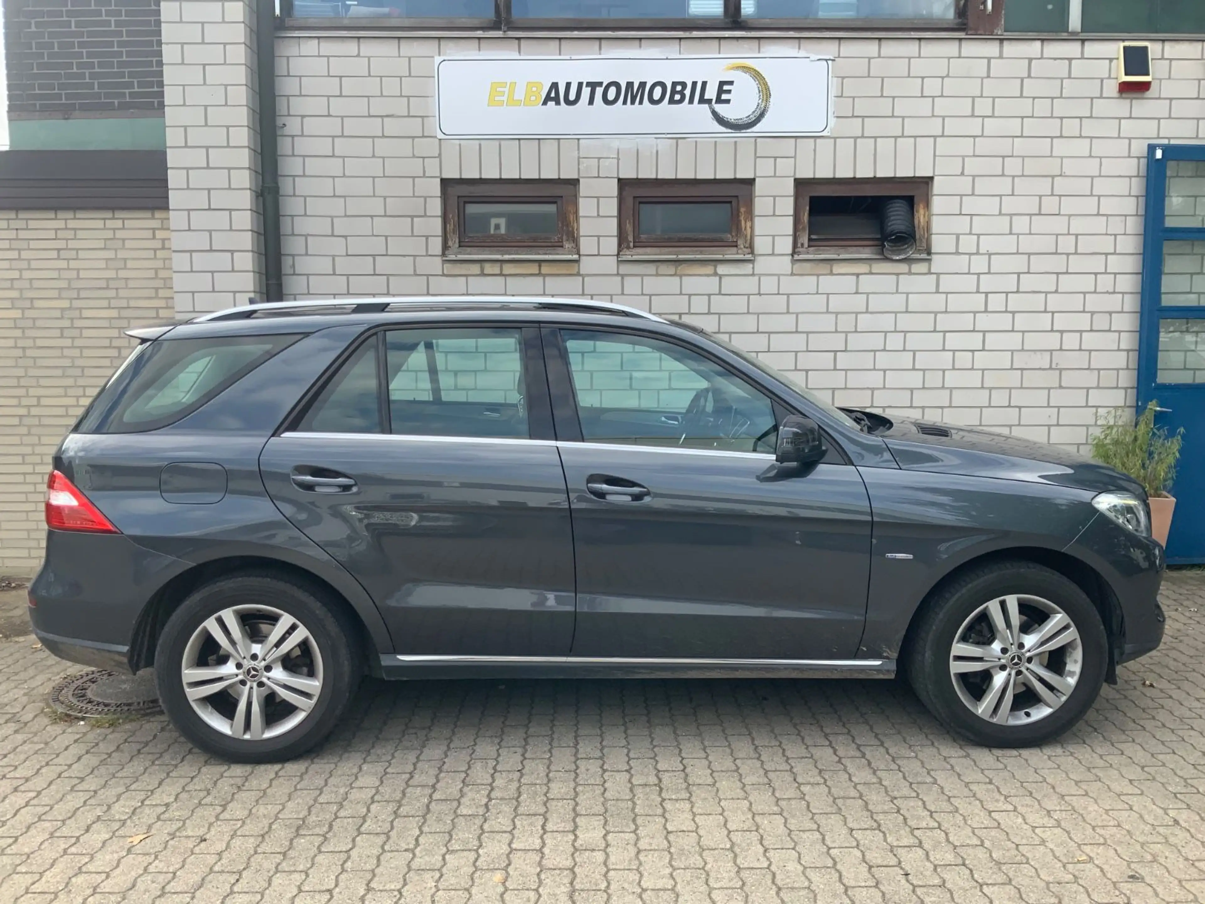 Mercedes-Benz ML 350 CDI BlueTec 4Matic Xen/AHK/SD/MB-Heft — photo 5