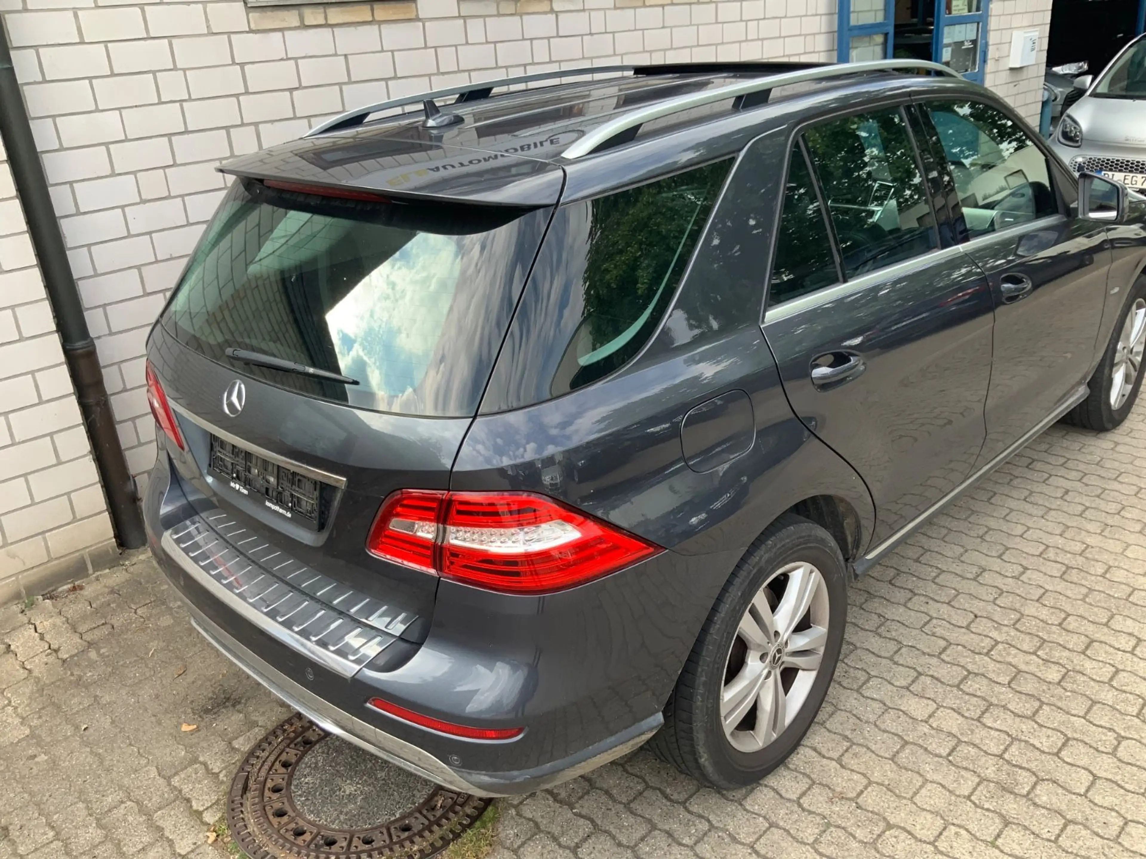 Mercedes-Benz ML 350 CDI BlueTec 4Matic Xen/AHK/SD/MB-Heft — photo 32