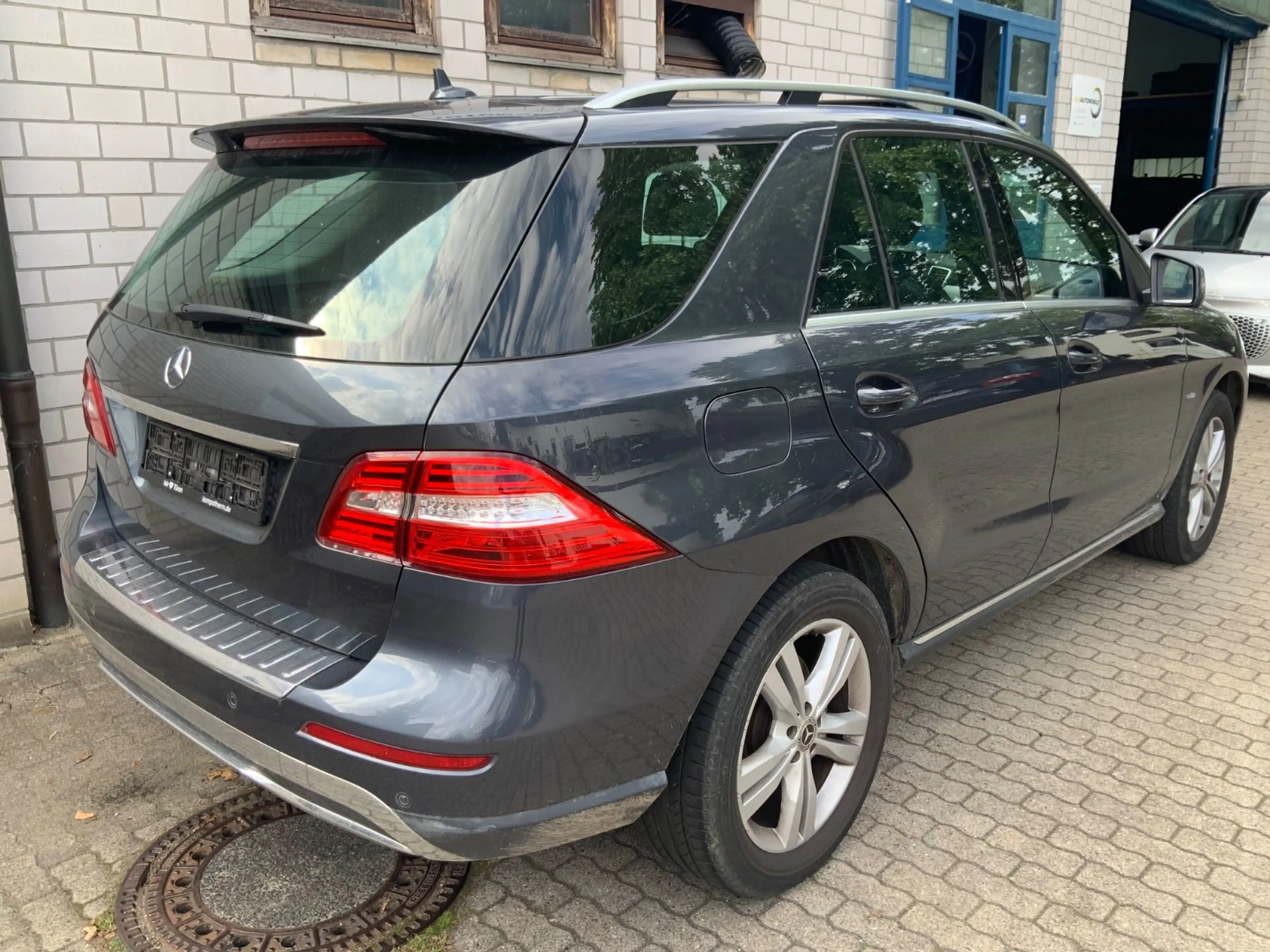 Mercedes-Benz ML 350 CDI BlueTec 4Matic Xen/AHK/SD/MB-Heft — photo 3