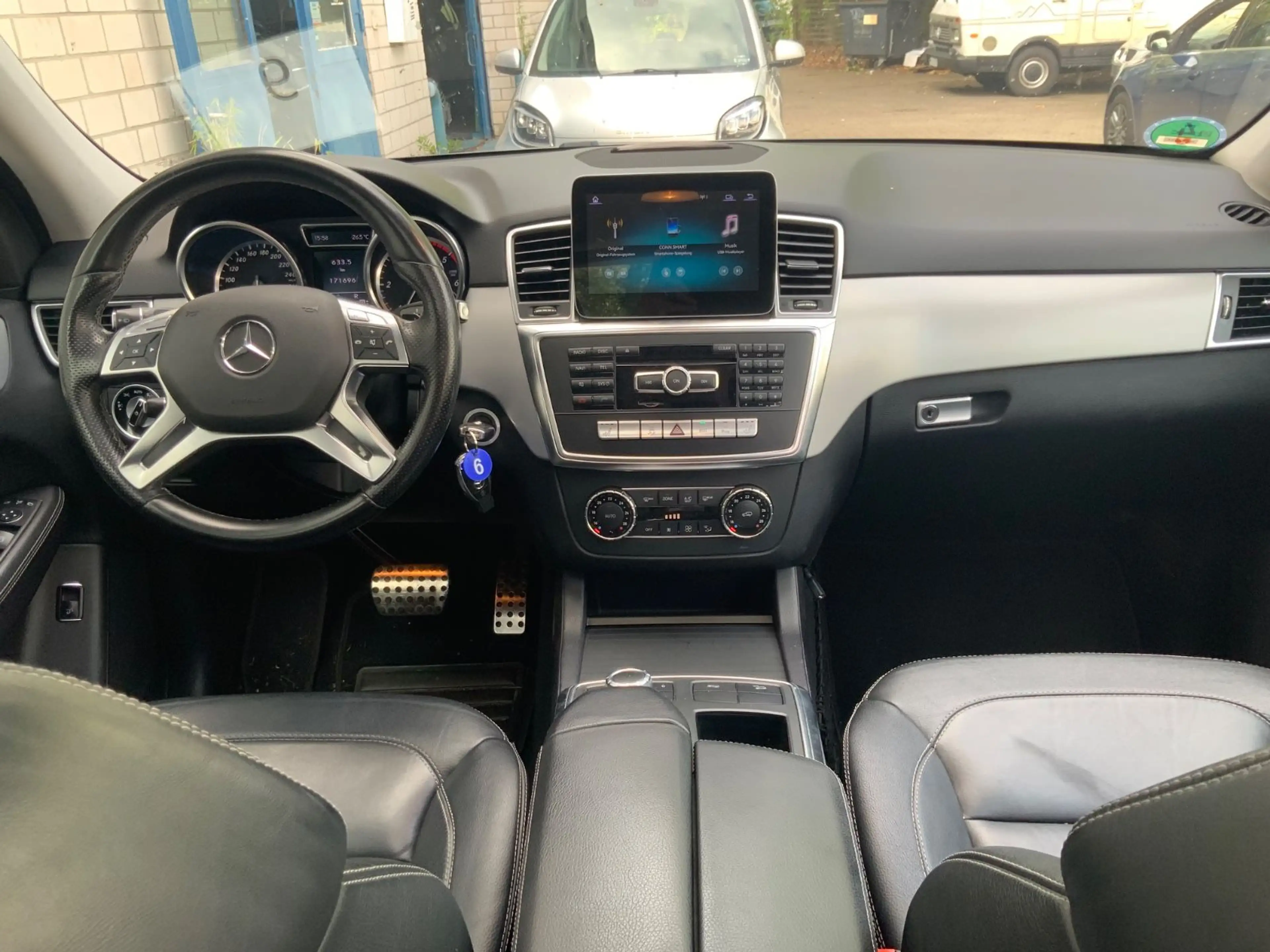 Mercedes-Benz ML 350 CDI BlueTec 4Matic Xen/AHK/SD/MB-Heft — photo 21