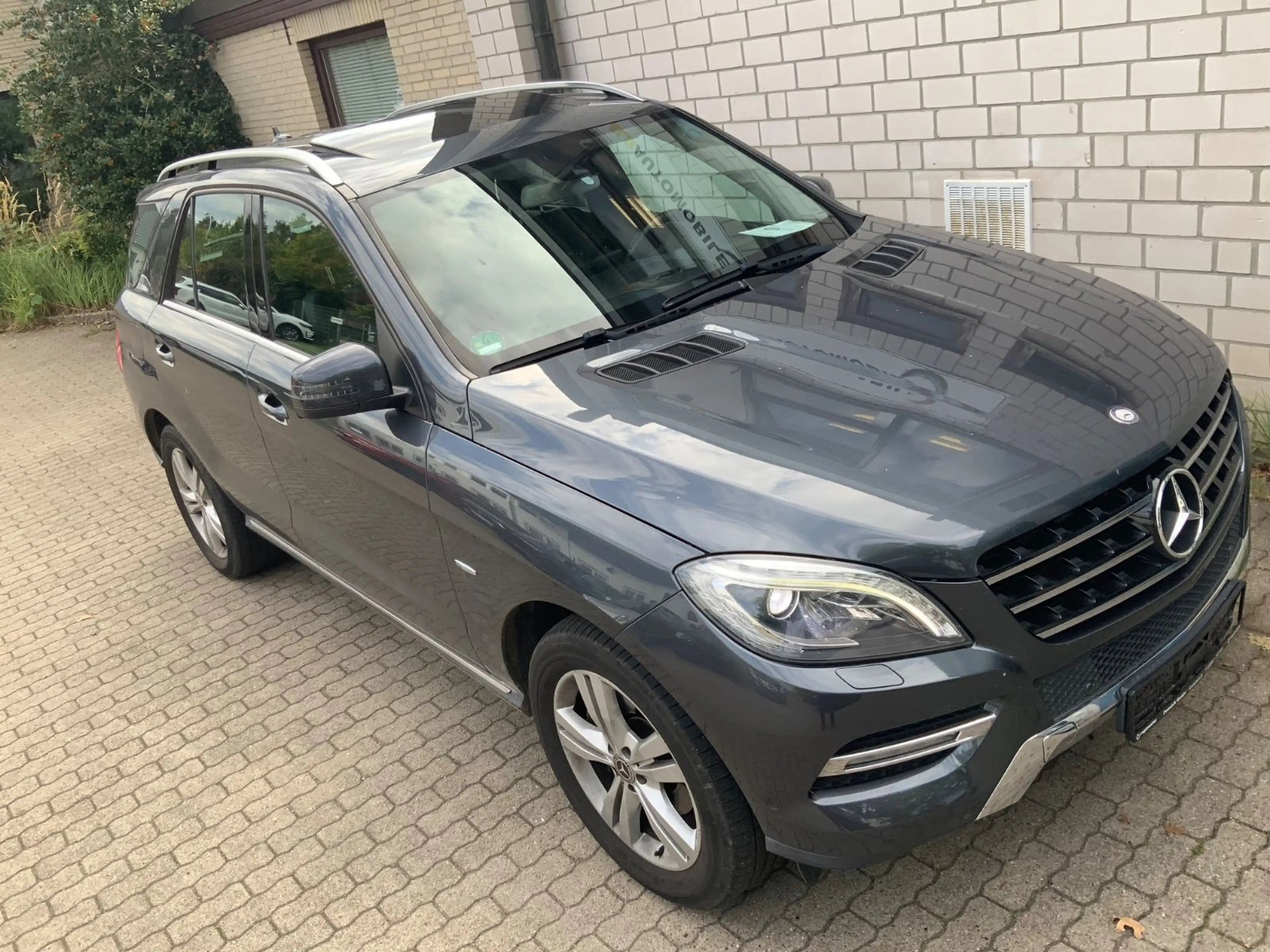 Mercedes-Benz ML 350 CDI BlueTec 4Matic Xen/AHK/SD/MB-Heft — photo 31
