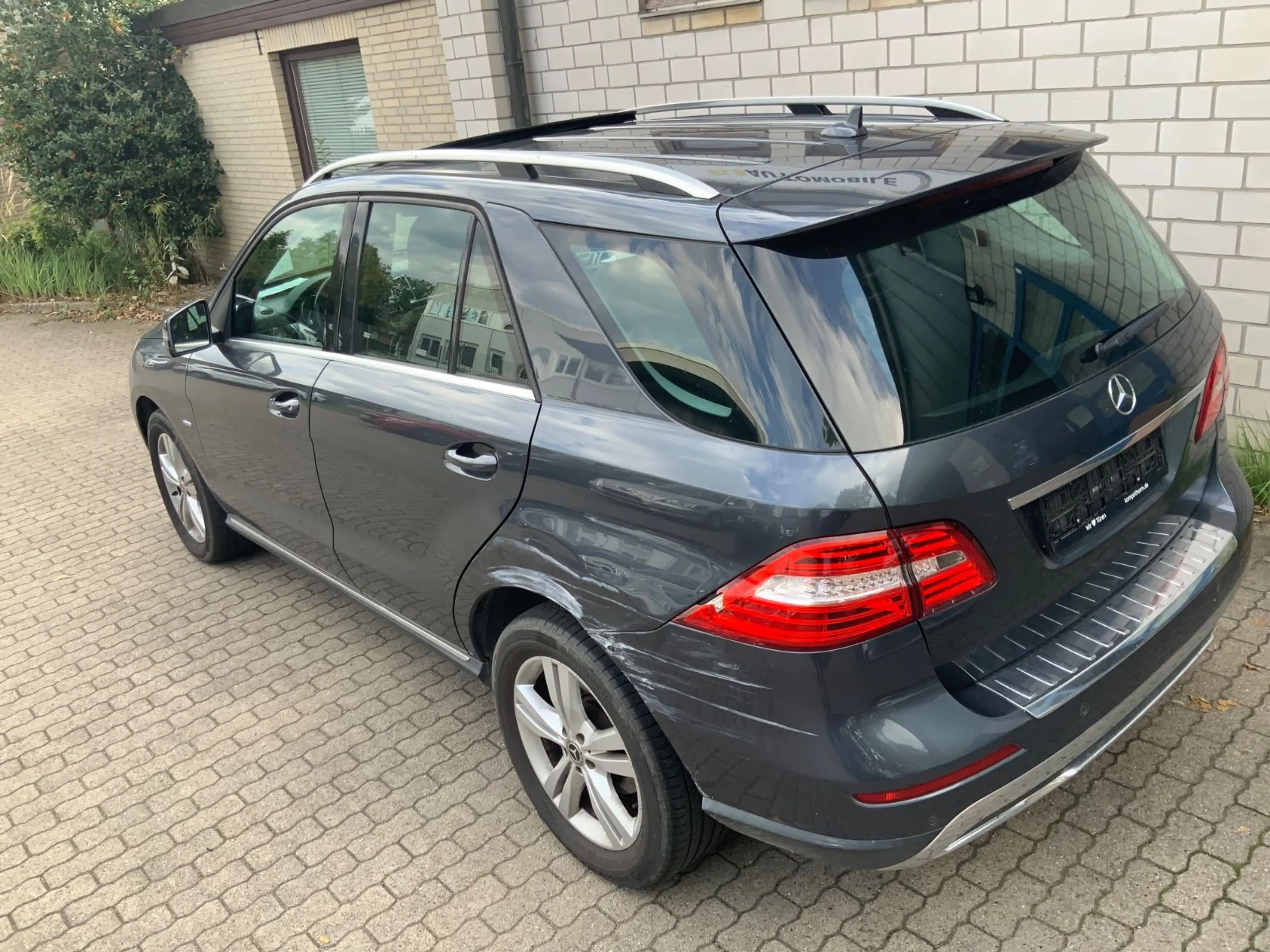 Mercedes-Benz ML 350 CDI BlueTec 4Matic Xen/AHK/SD/MB-Heft — photo 33