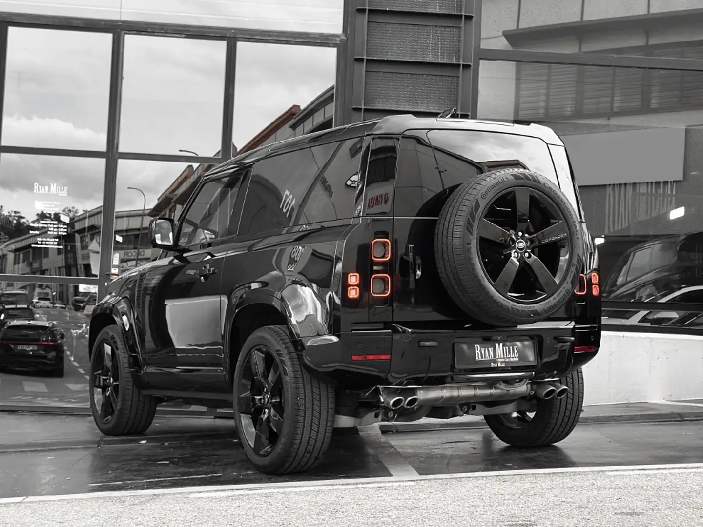 Land Rover Defender 90 5.0 V8 AWD Aut. 525 Negro - 2