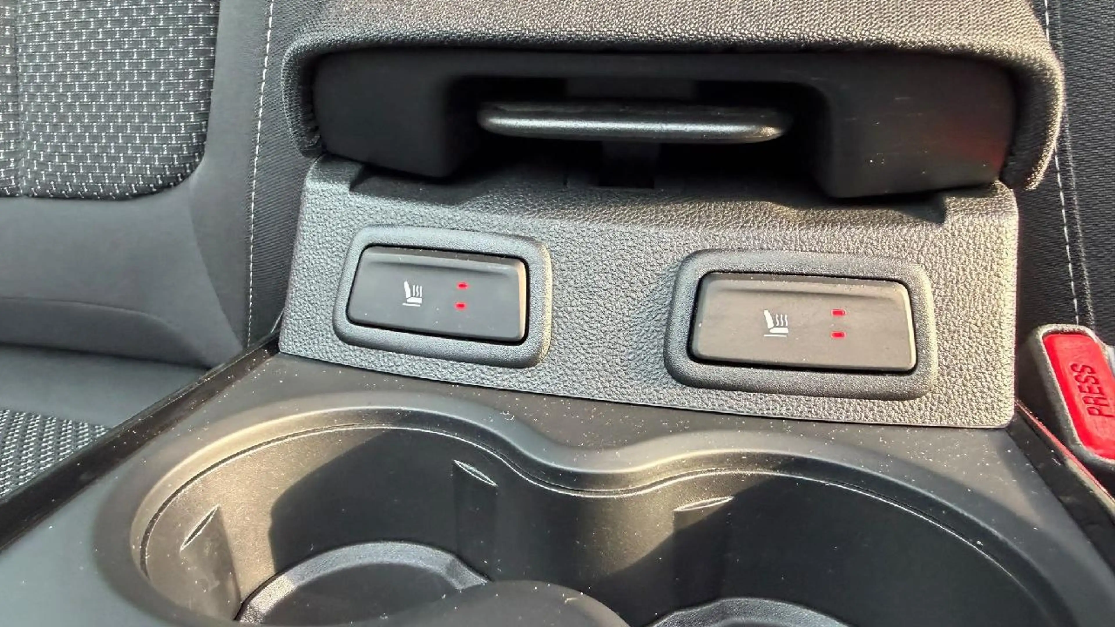 Renault Kadjar Experience TCe 130 EDC — photo 15