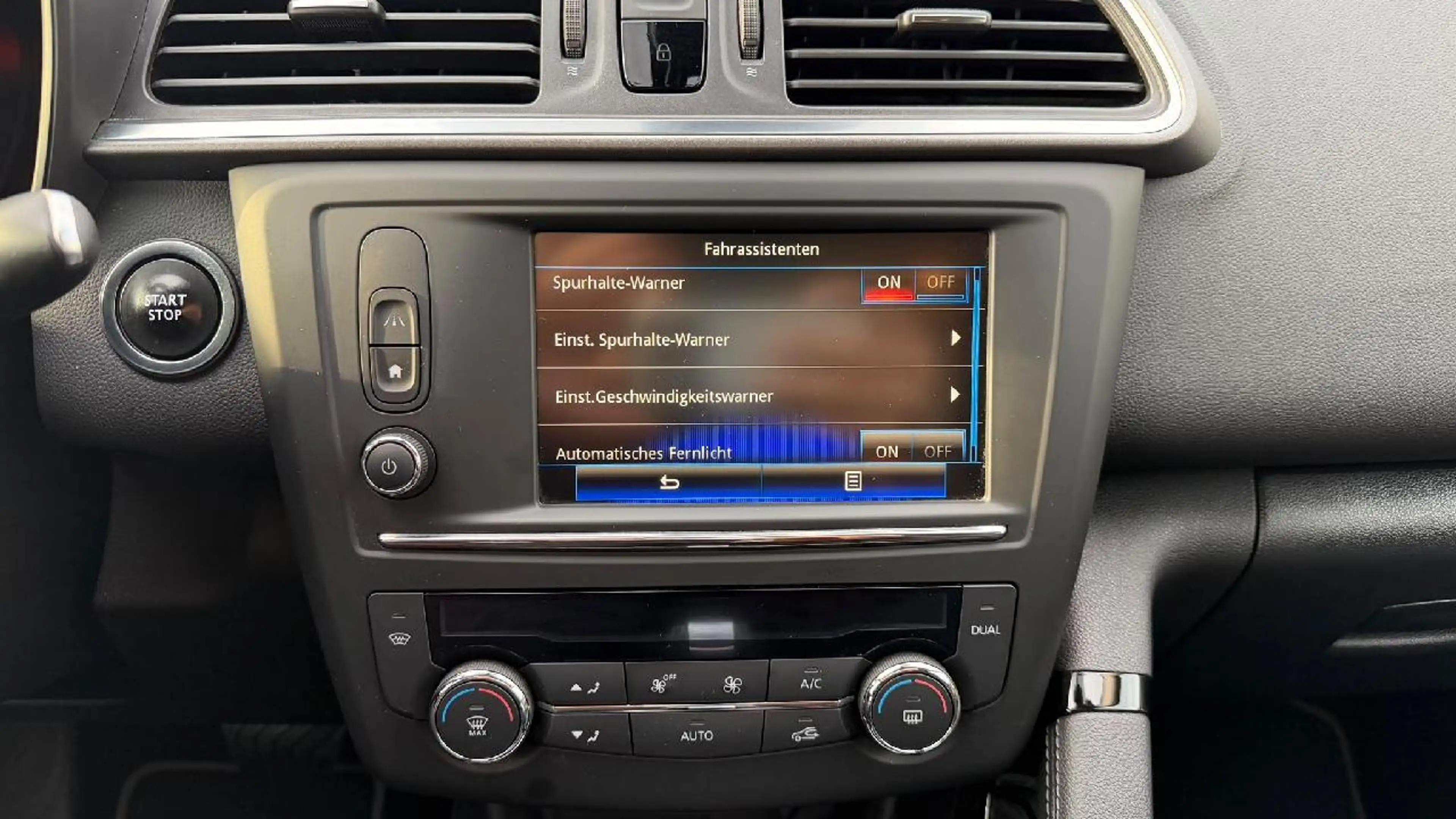 Renault Kadjar Experience TCe 130 EDC — photo 13