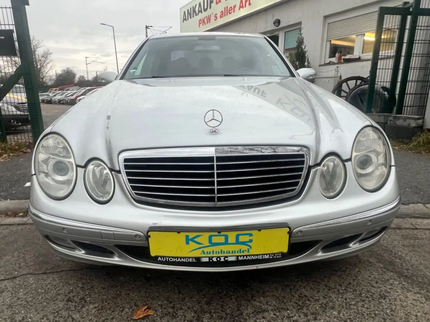 Mercedes-Benz E 220 Lim. CDI / Kamera / Navi / SHZ Silber - 2