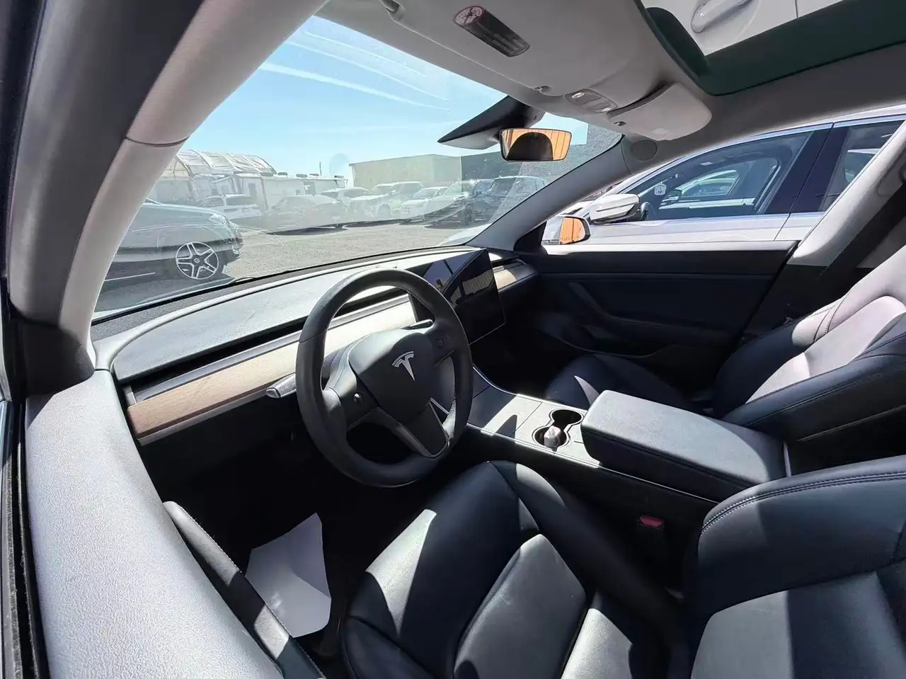 Tesla Model 3 fotografie Tesla Model 3