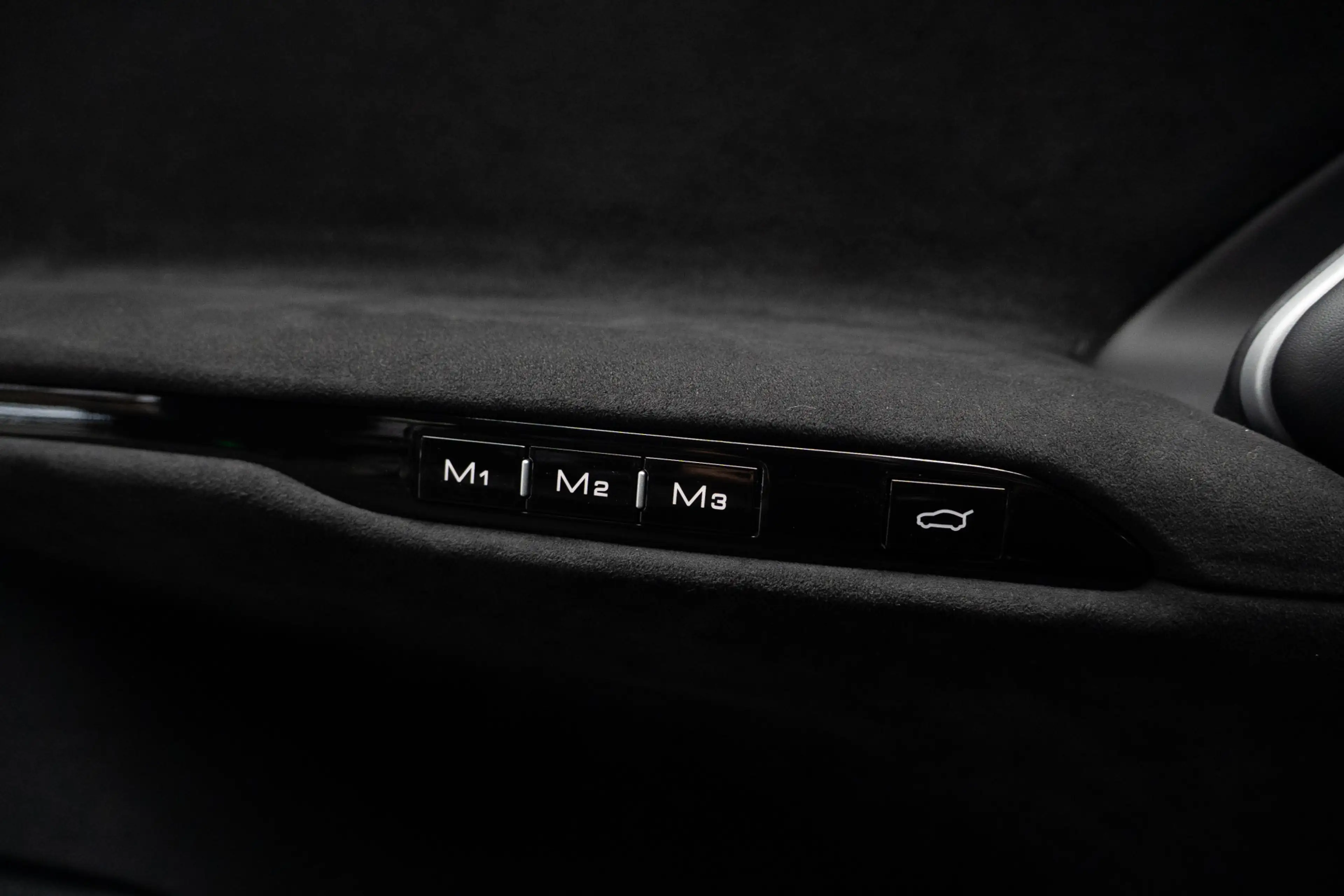 Ferrari Purosangue 6.5 V12 Carbon exterieur/interieur - Panorama - Ma — photo 22