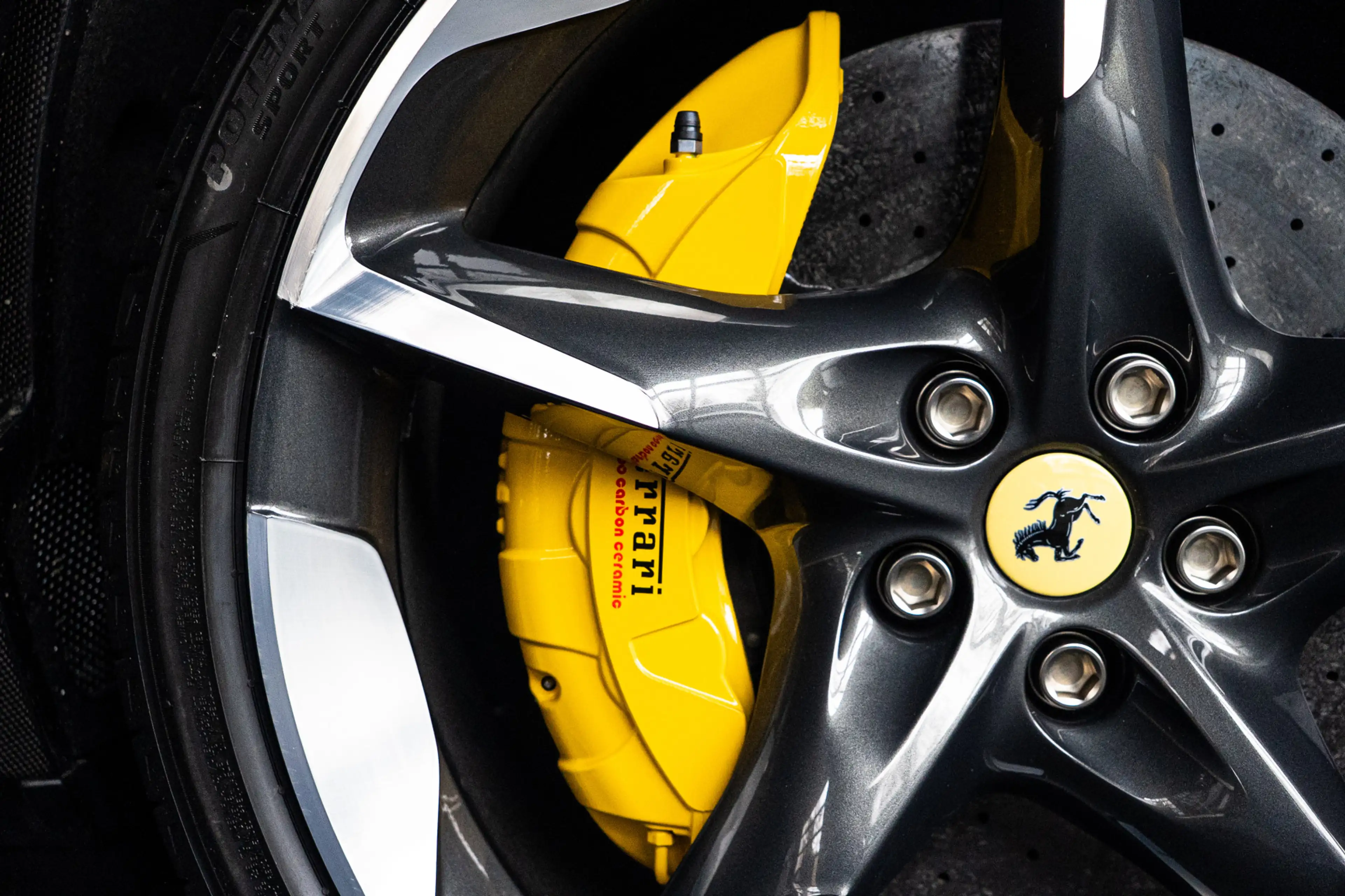 Ferrari Purosangue 6.5 V12 Carbon exterieur/interieur - Panorama - Ma — photo 24