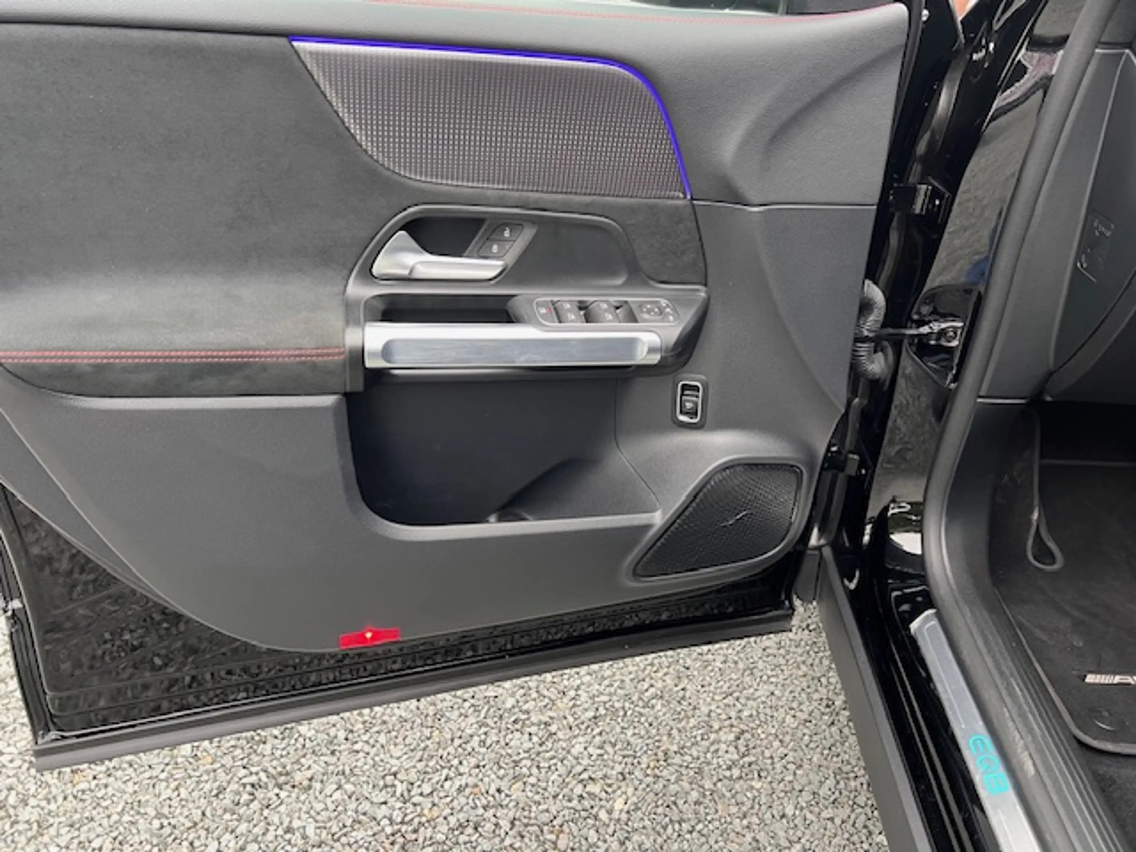 Mercedes-Benz EQB 350 4 MATIC PROGRESSIVE ADVANCED PLUS — photo 11