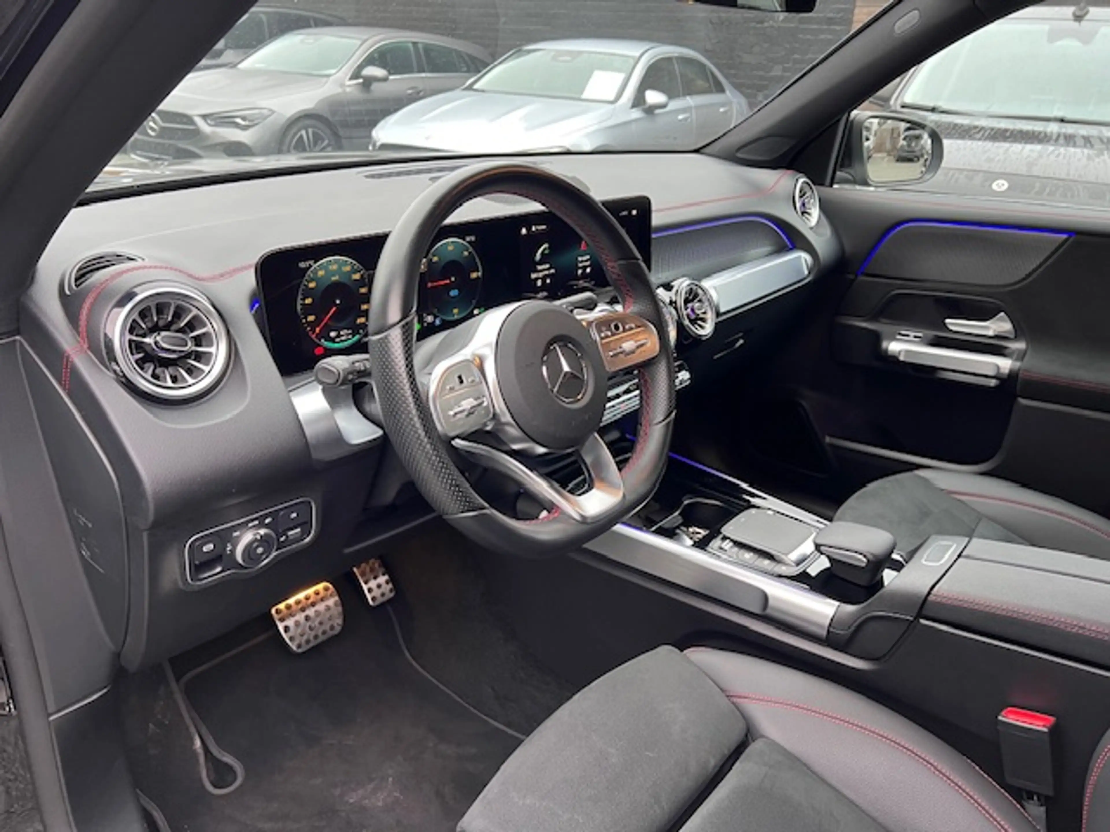Mercedes-Benz EQB 350 4 MATIC PROGRESSIVE ADVANCED PLUS — photo 12