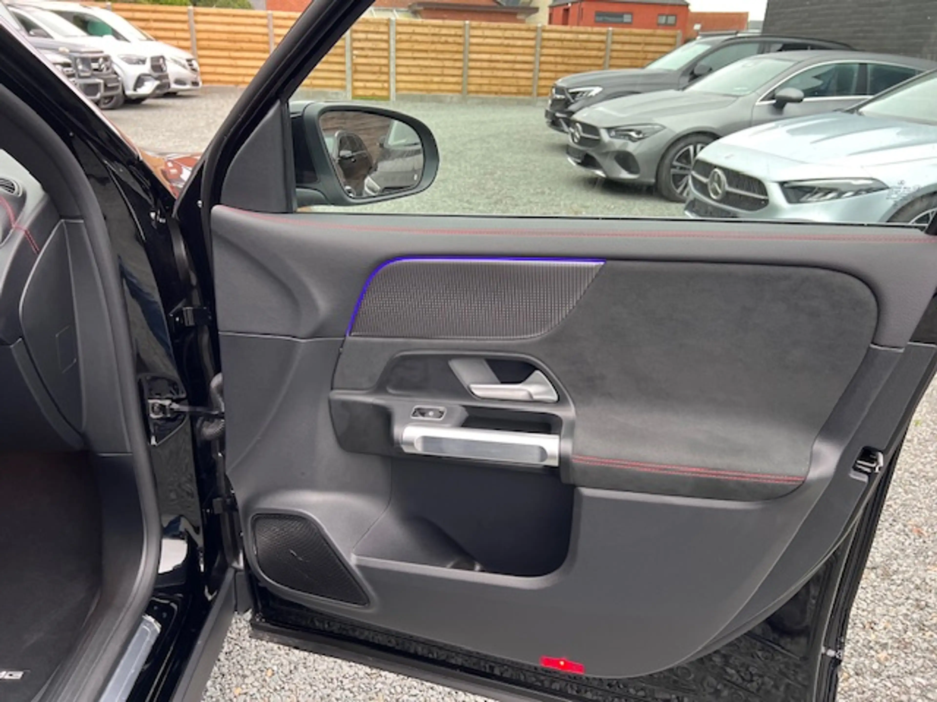 Mercedes-Benz EQB 350 4 MATIC PROGRESSIVE ADVANCED PLUS — photo 5