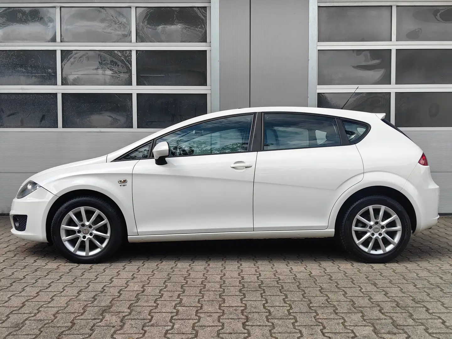 SEAT Leon Stylance / Style KLIMA|MFL|TEMPOMAT|TÜV NEU Blanc - 2